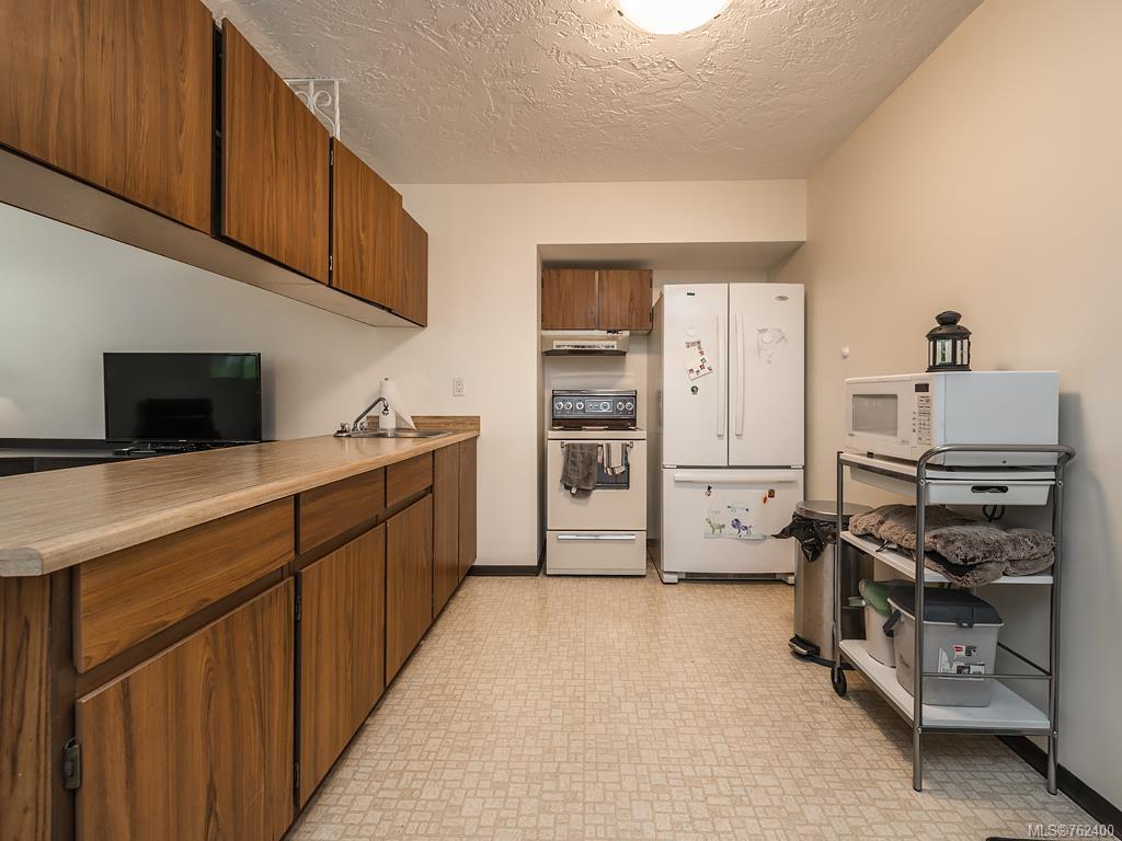 112-1975 Lee Ave