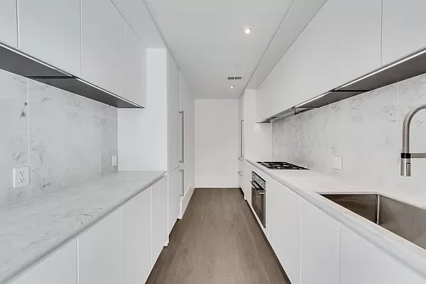 60 South 8th Street Unit: 335