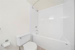 401-1124 Esquimalt Rd