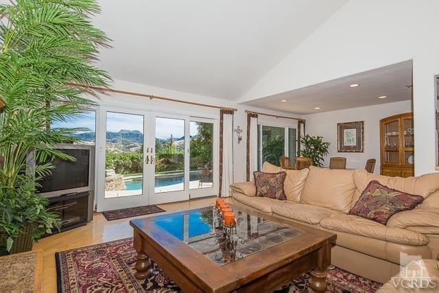 1561 Shadowglen Court