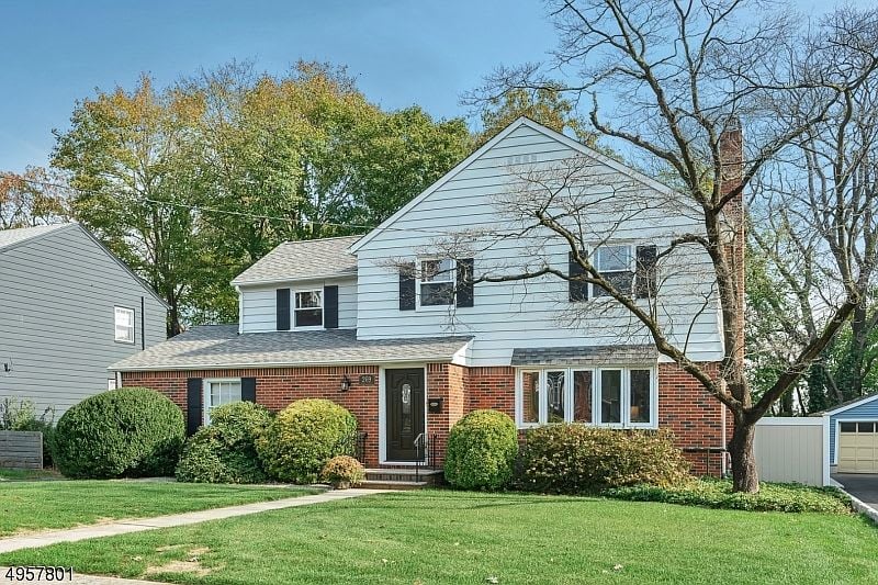 269 Essex Ave
