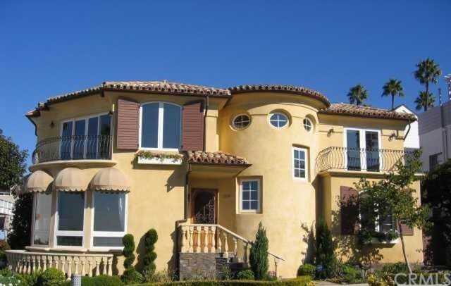 2720 Bayview Dr