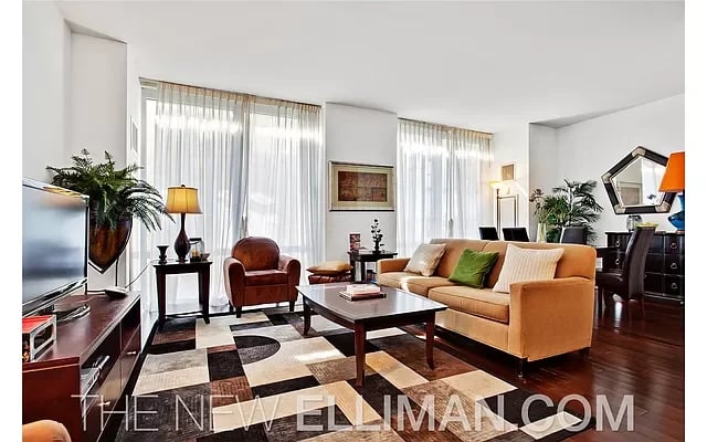 130 West 19th Street Unit: 6E