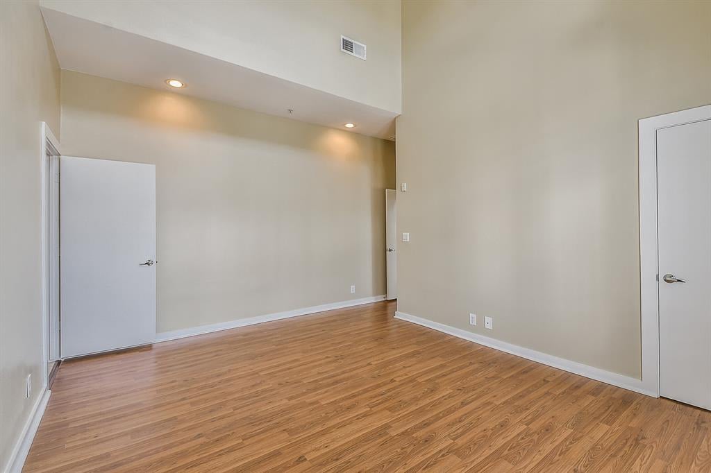 806 Jackson Hill Street Unit: 201
