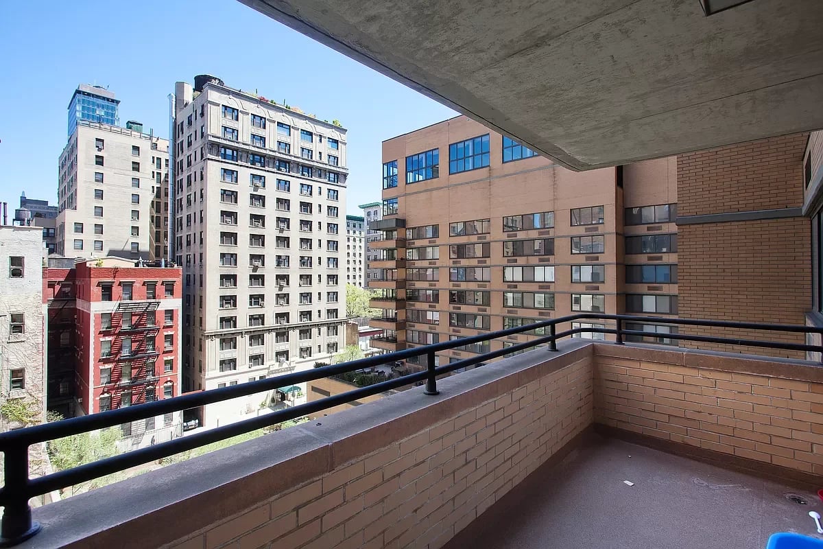 275 West 96th Street Unit: 9D