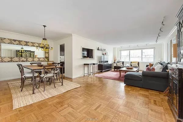 70 East 10th Street, Unit 9U
