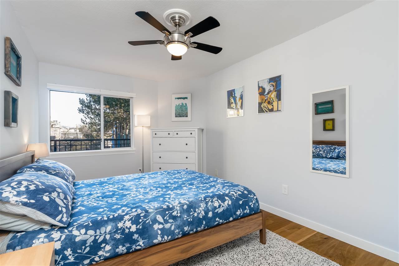 317-555 W 14th Ave