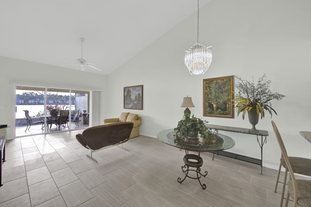 2912 Crown Pointe Blvd Unit #14-1
