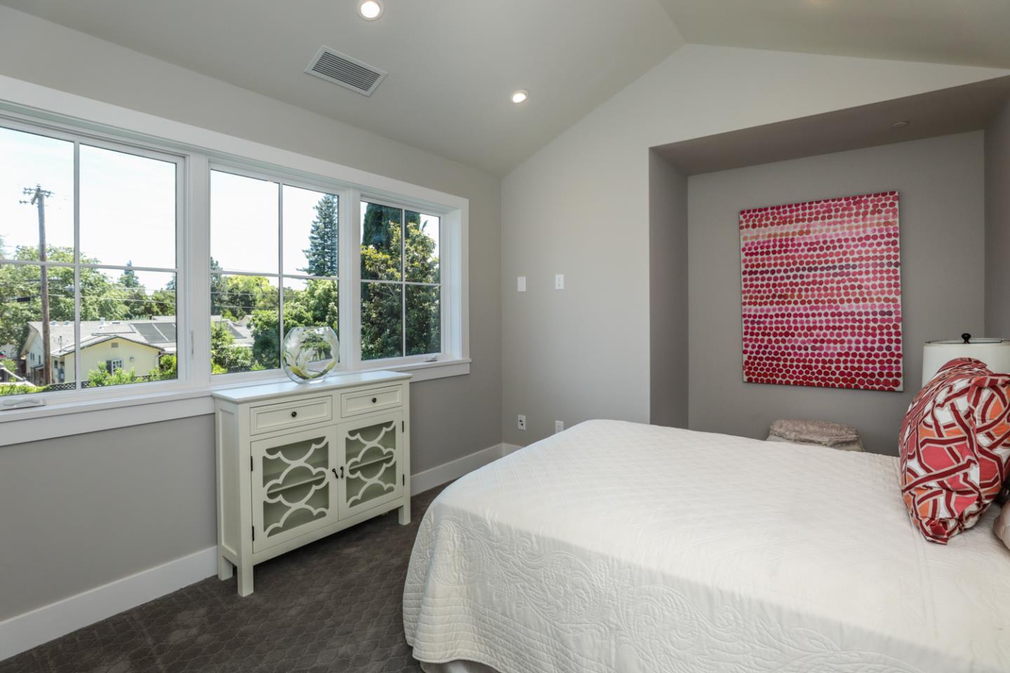 759 Sunshine Drive