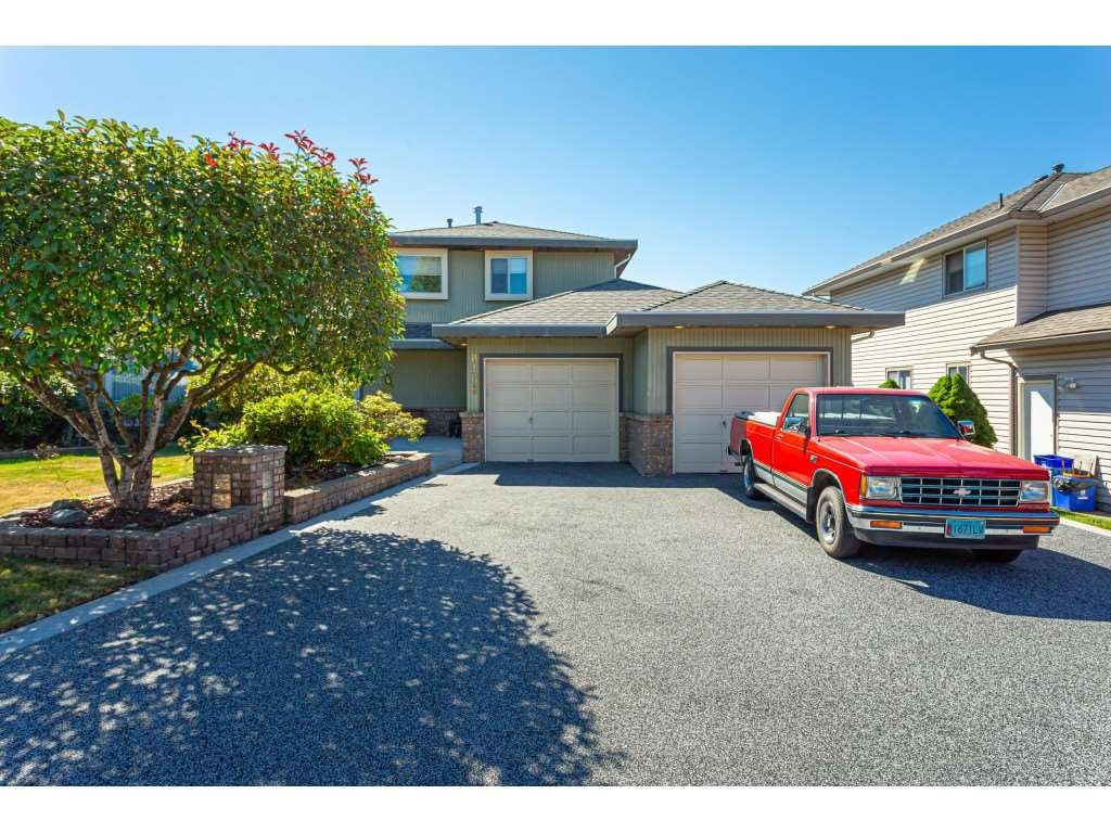 8168 154 St