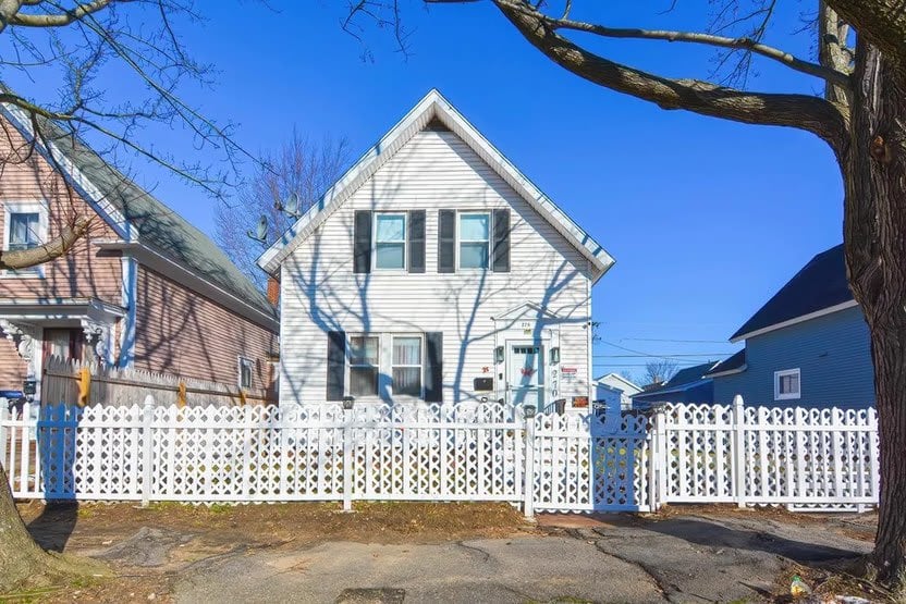In Red-Hot Real Estate Markets, Why Do Certain Homes Just Not Sell?
