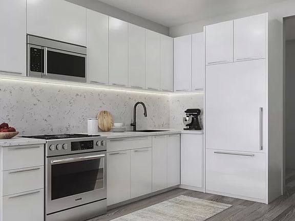 2218 Ocean Ave. Unit: 4-C