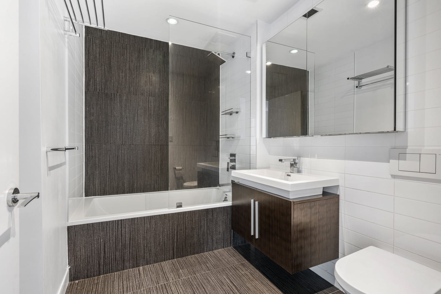 618 Washington Ave, Unit 302