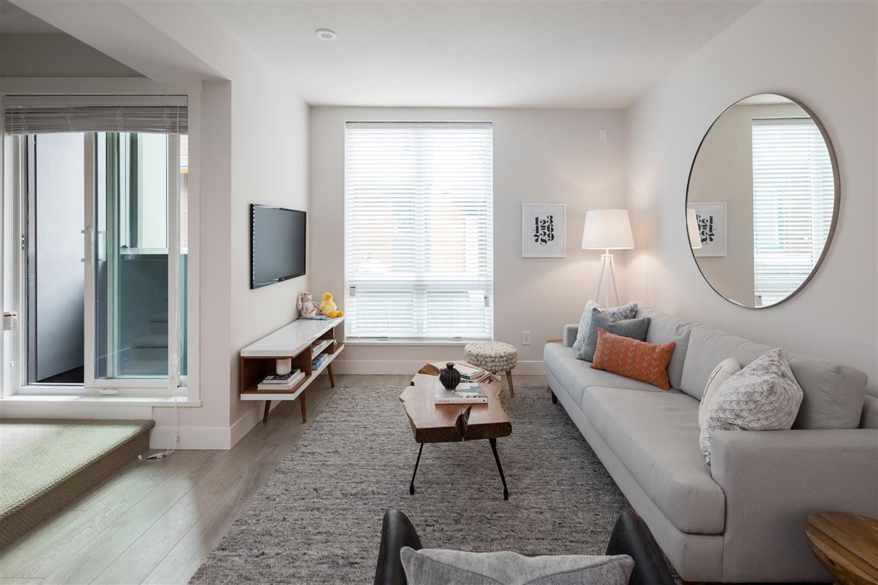23-70 Seaview Dr