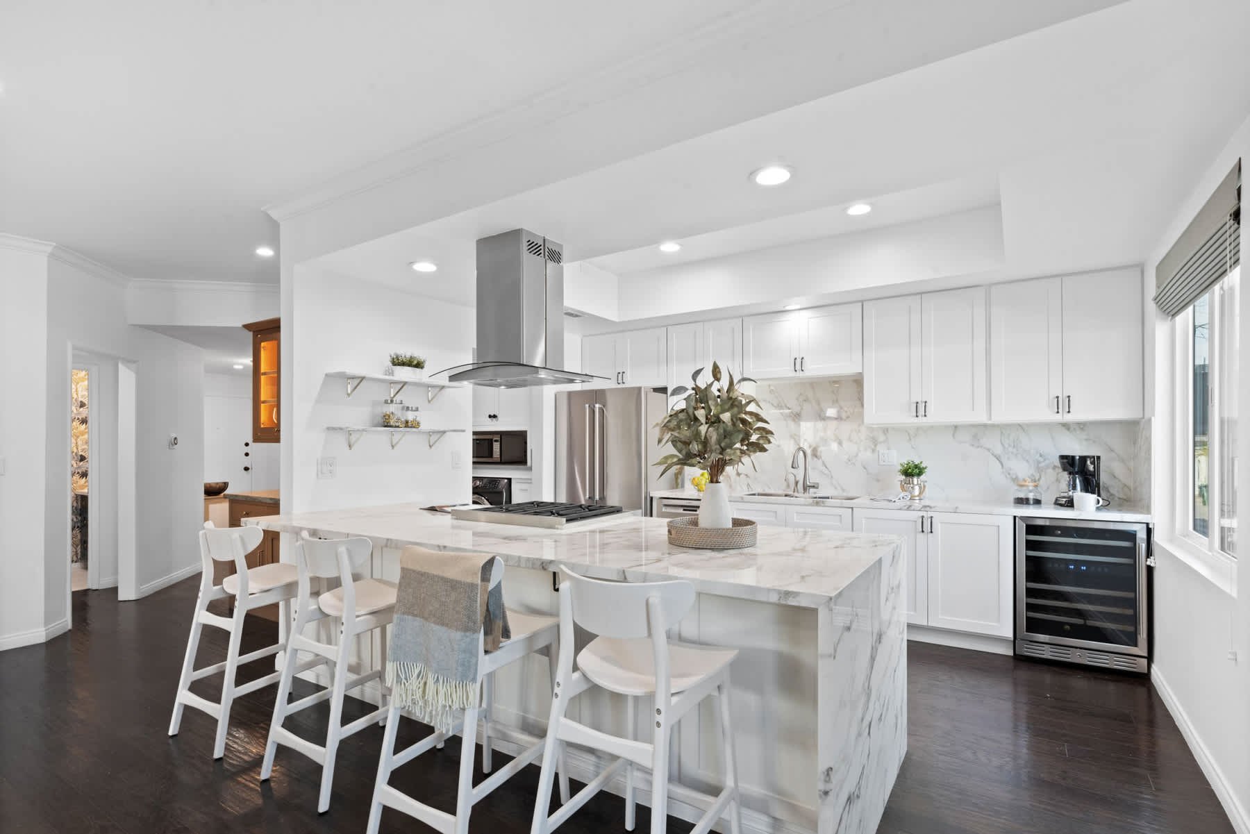 1101 Rexford Dr #103, Pico-Robertson