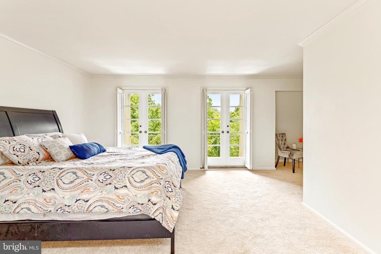 2128 Cathedral Ave NW - Buyer Represented