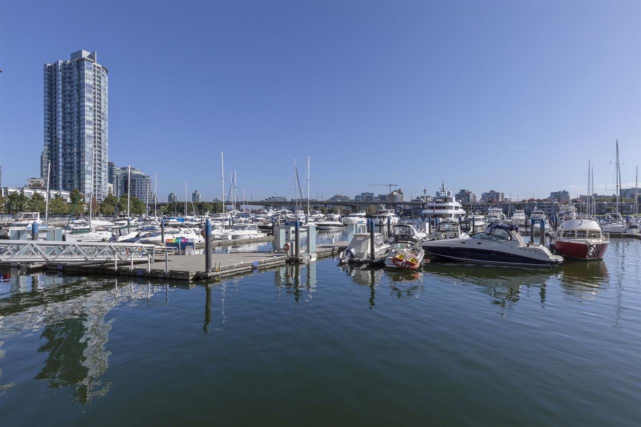 906-1199 Marinaside Crescent, Vancouver