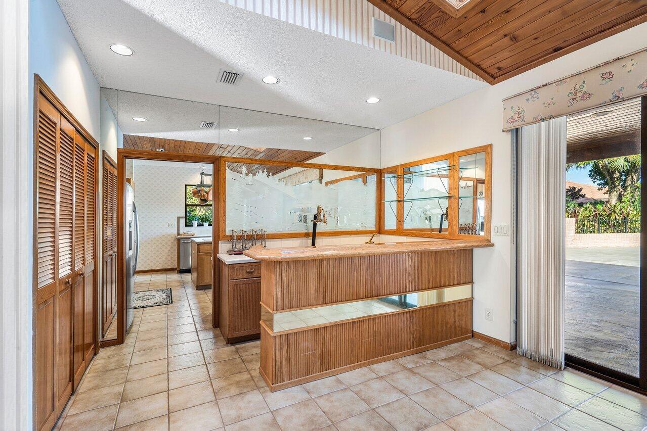 8000 NW 47th Dr