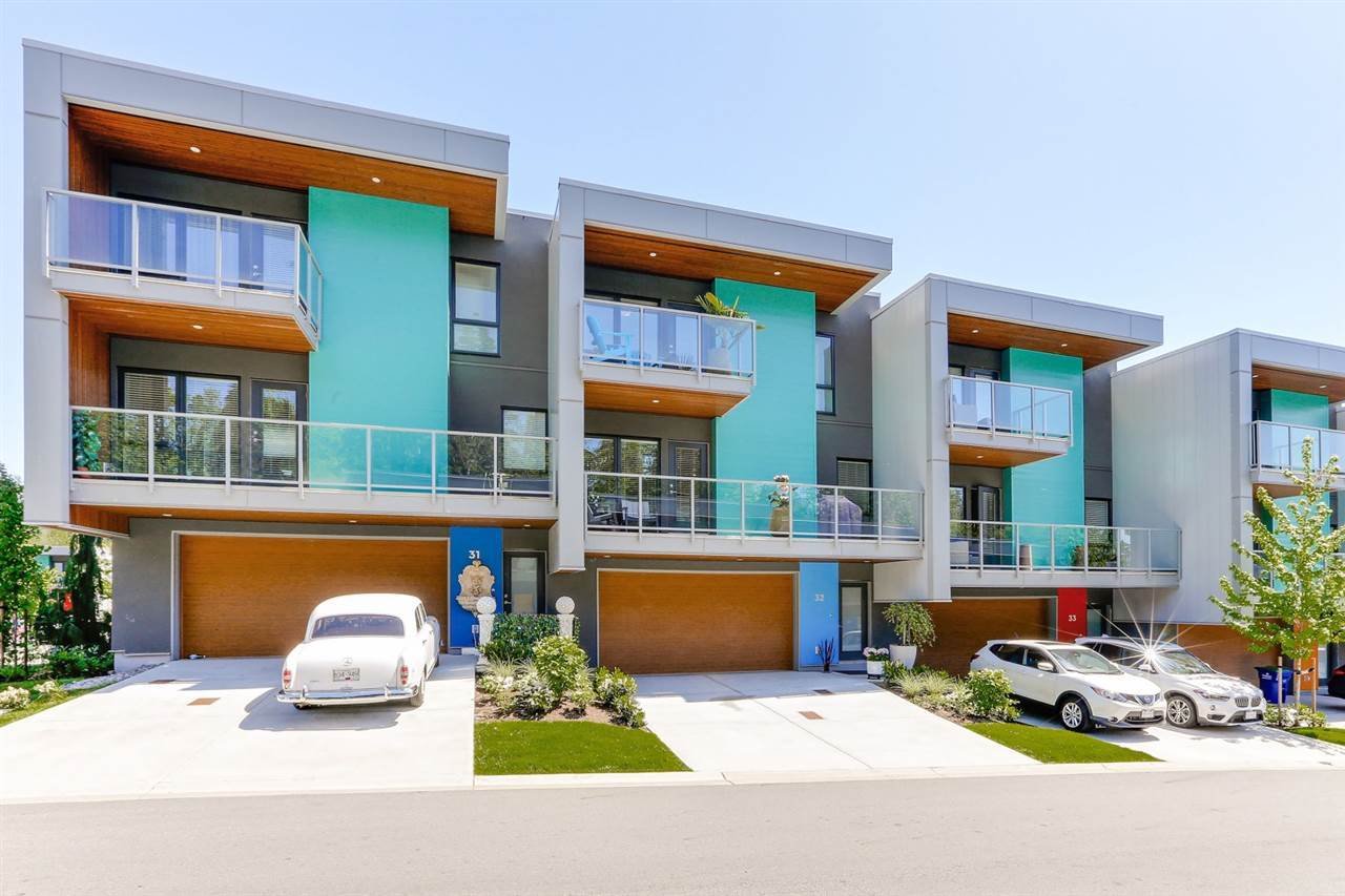 43-3596 Salal Dr