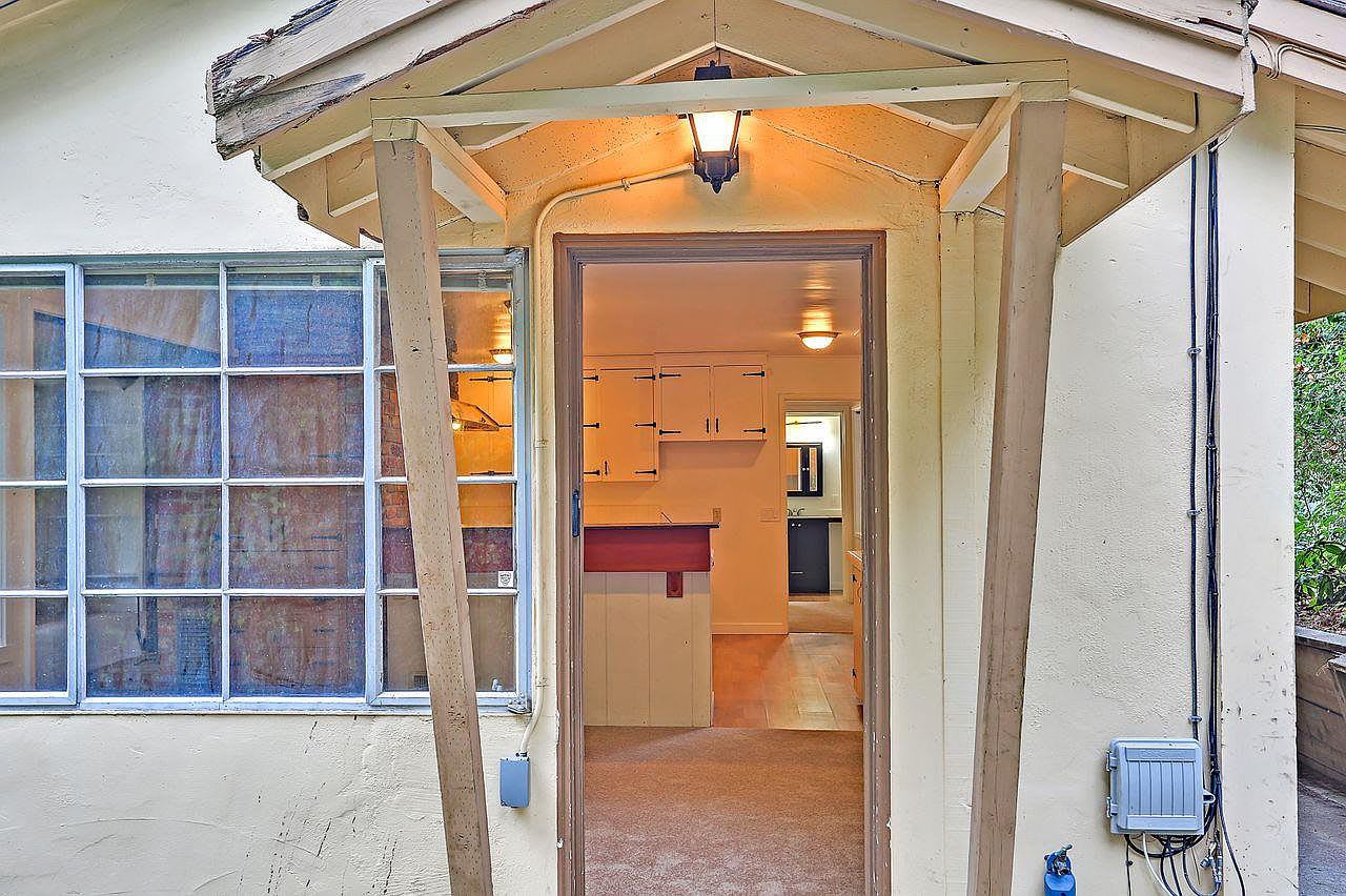 6 Cielo Vista Pl