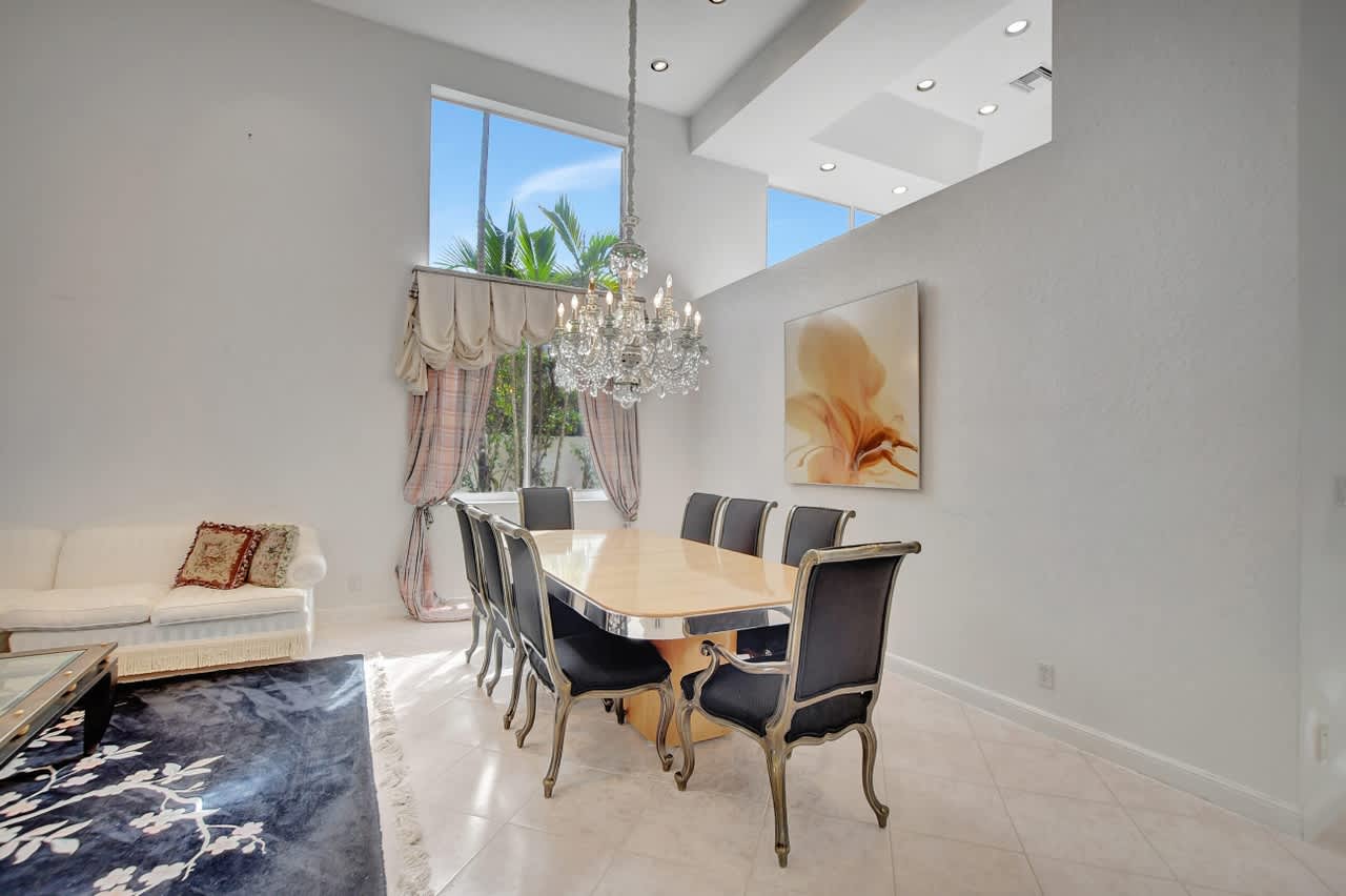 3564 NW Clubside Cir