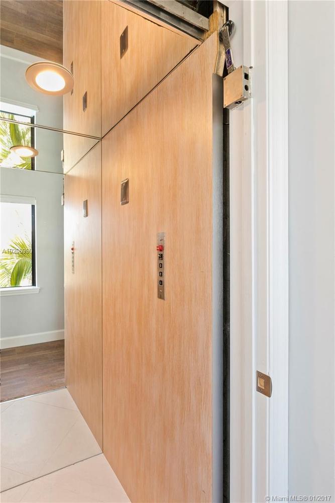 1223 Hillsboro Mile, #9