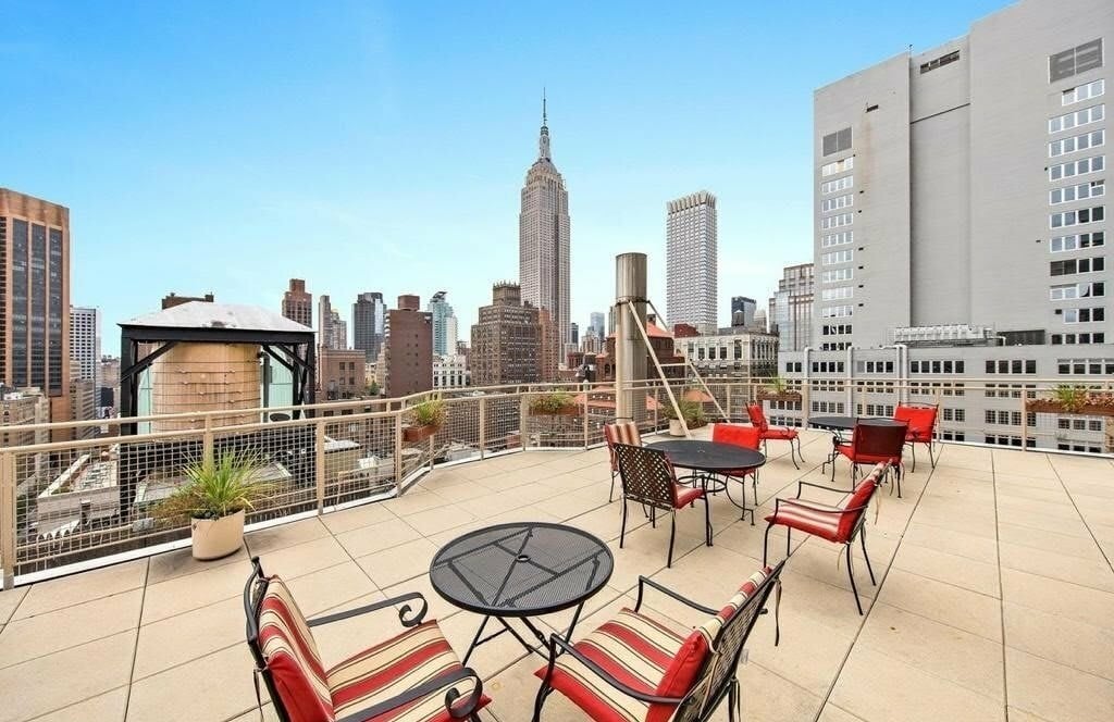 80 Park Avenue, 18P
