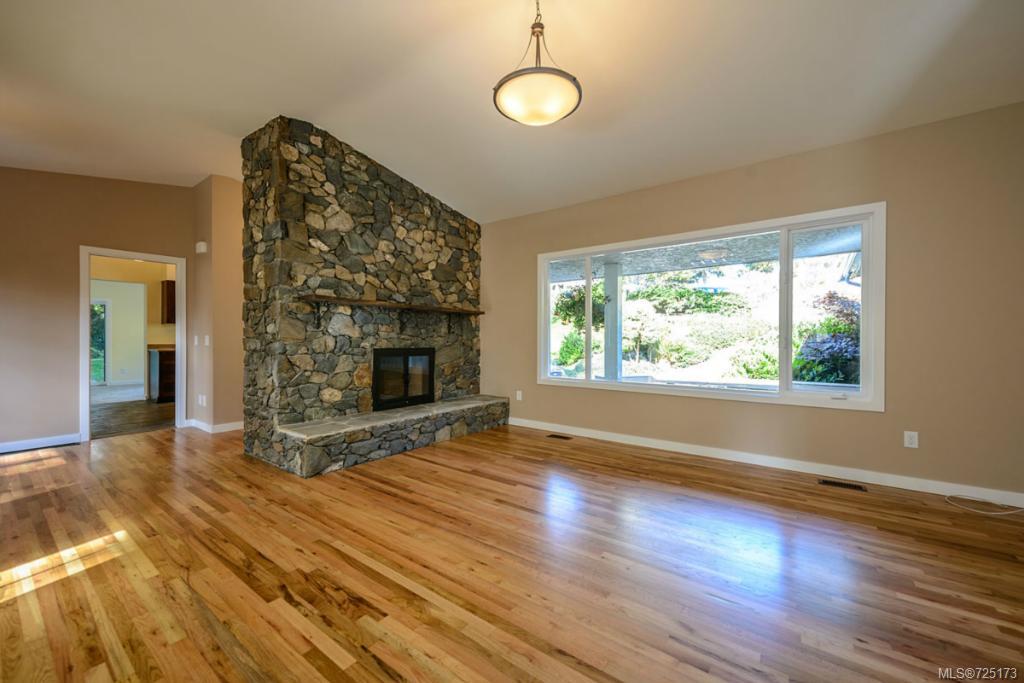 4731 Carloss Pl, Saanich