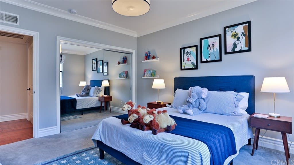 12026 Hoffman St #401