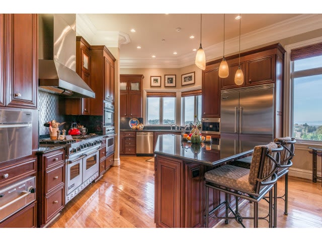 24052 Oak Knoll Cir