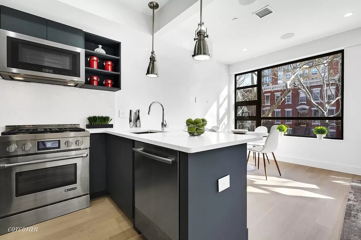 149 CLIFTON PL, #2