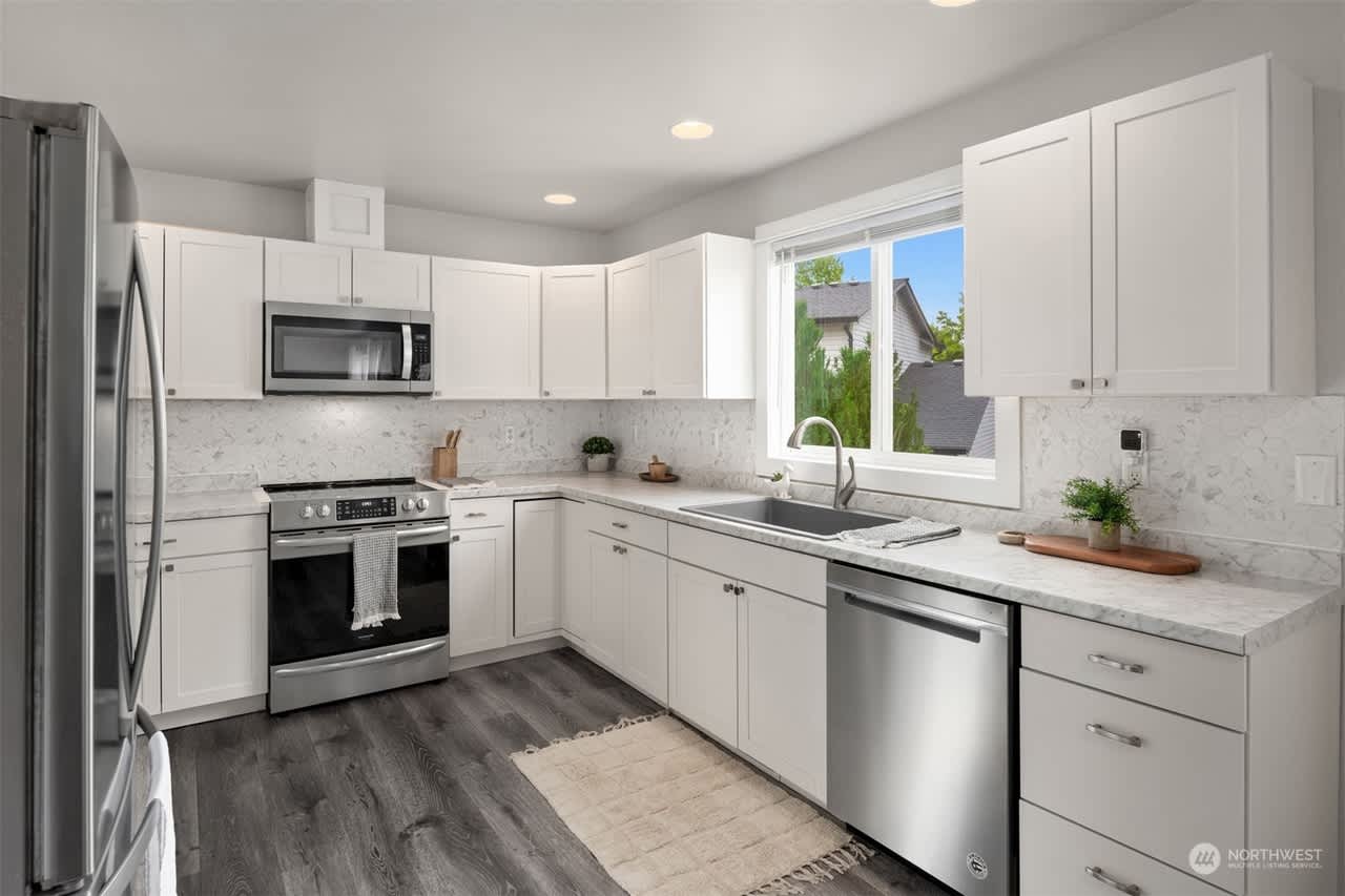 9530 17th Pl NE