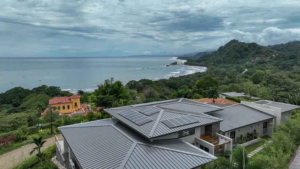 New Luxury Home With Jaw-dropping Ocean Views