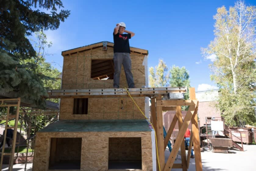 Students In This Ski Resort Town Are Building Tiny Homes To House Teachers