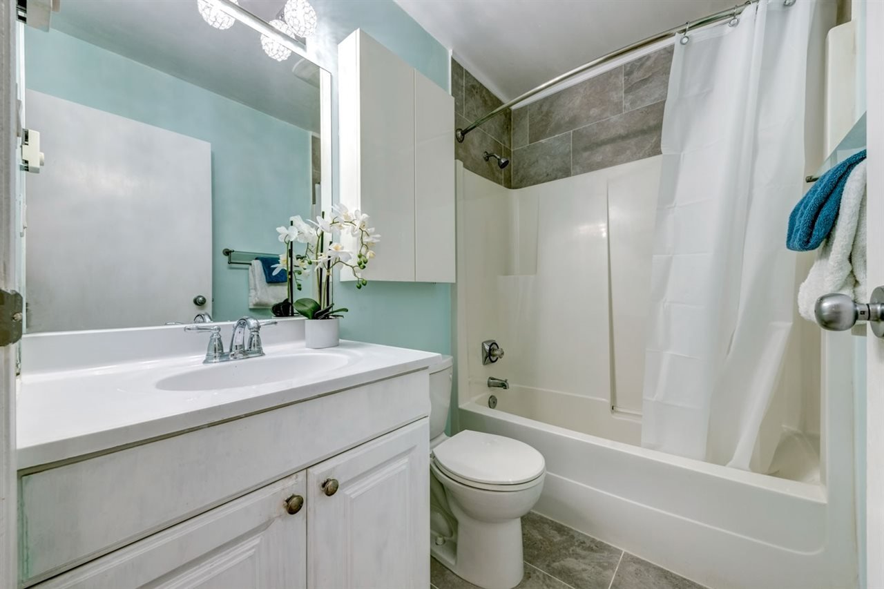 11-3102 Panorama Ridge