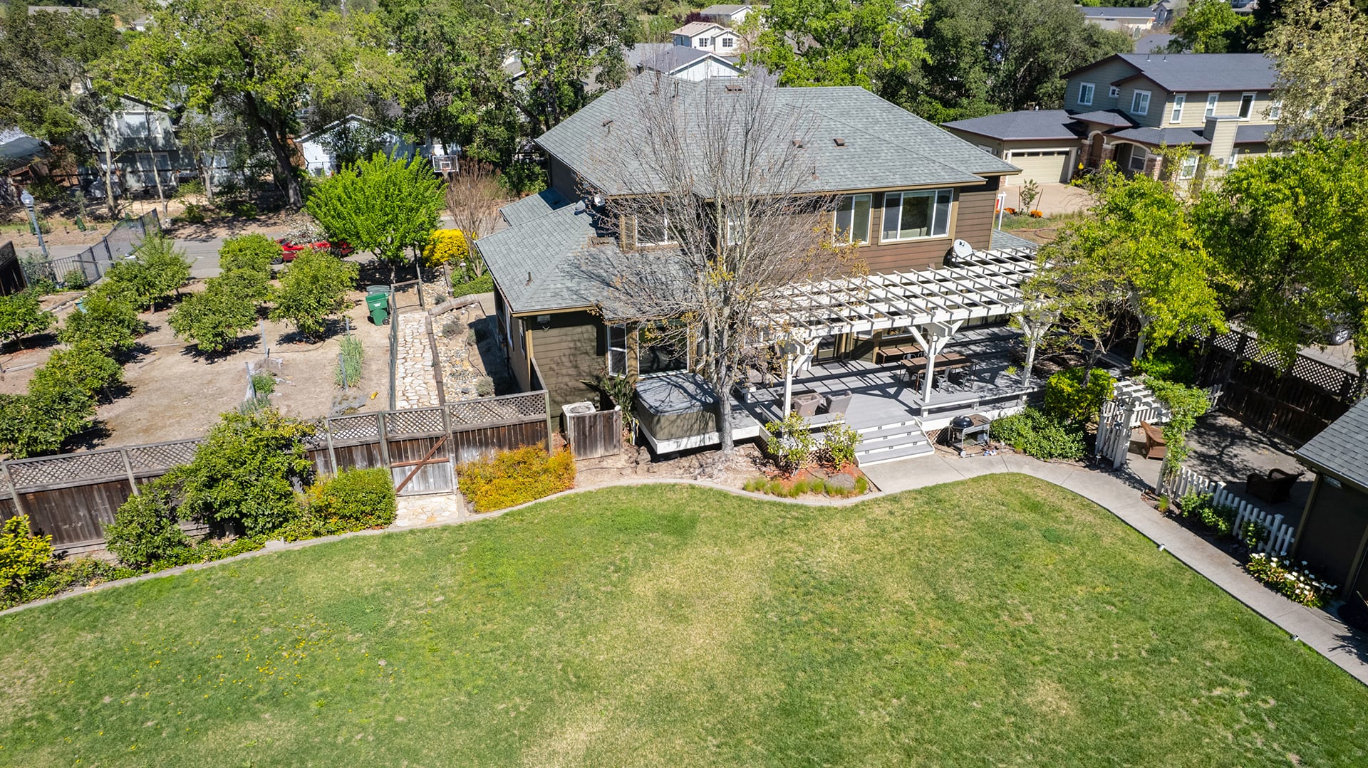 Wine Country Perfection - 1548 Healdsburg Avenue