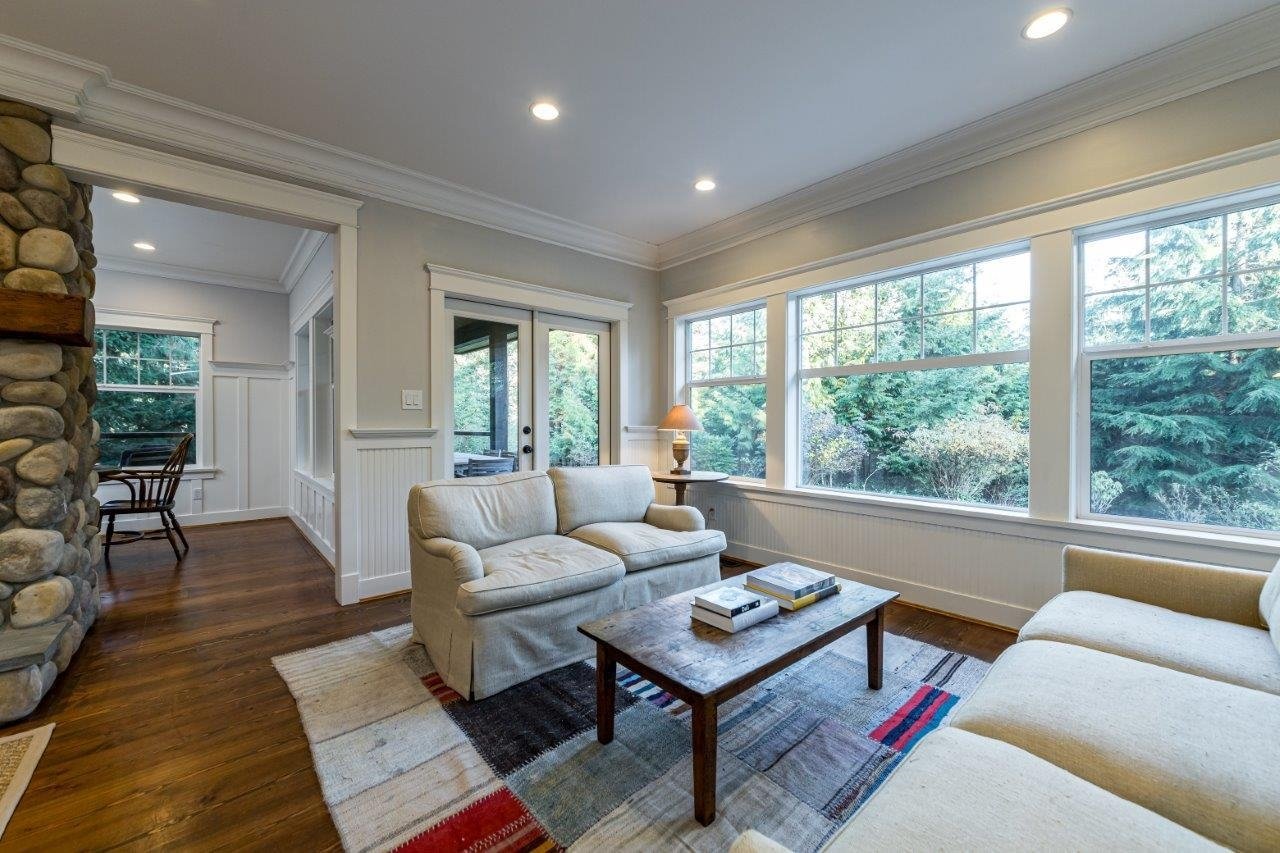 347 Salal Rd