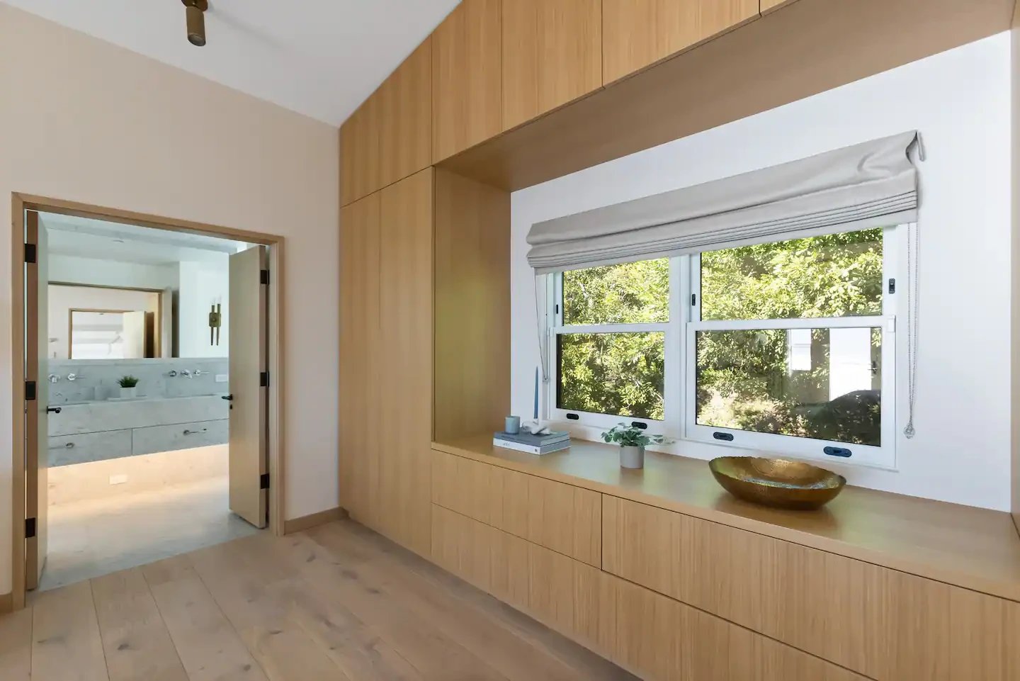 Entire Malibu Estate, 2 Hot tubs, Guest house
