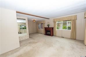 2165 Summergate Blvd, Sidney