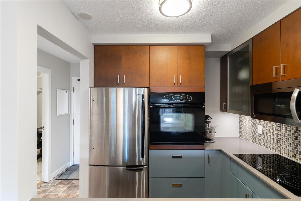 317-555 W 14th Ave