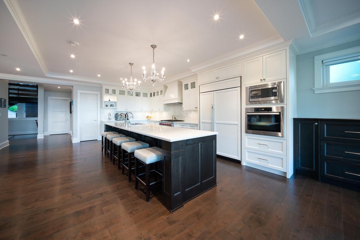 4428 Piccadilly North