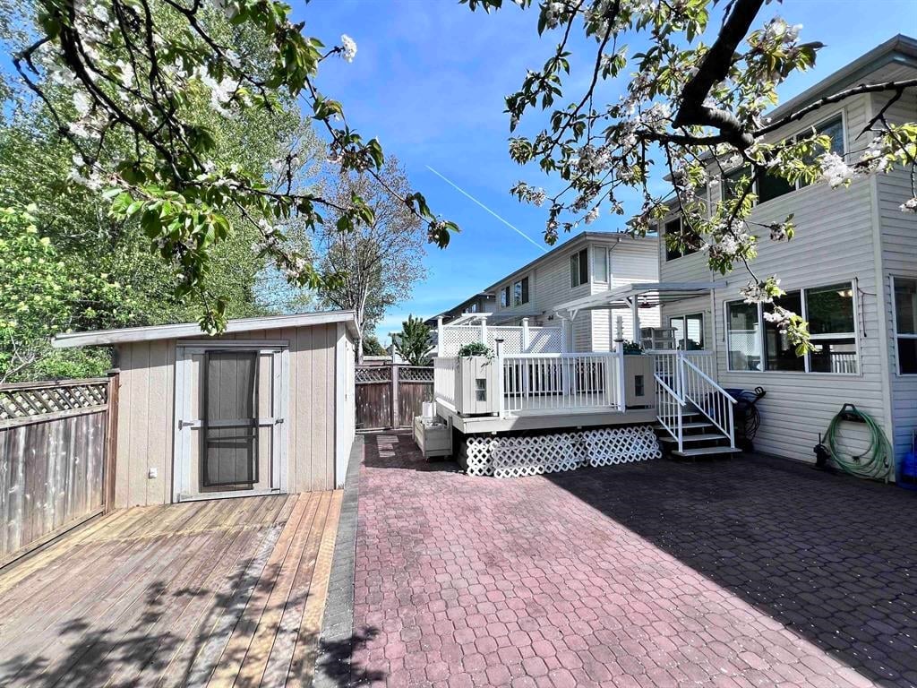 22180 Chaldecott Dr