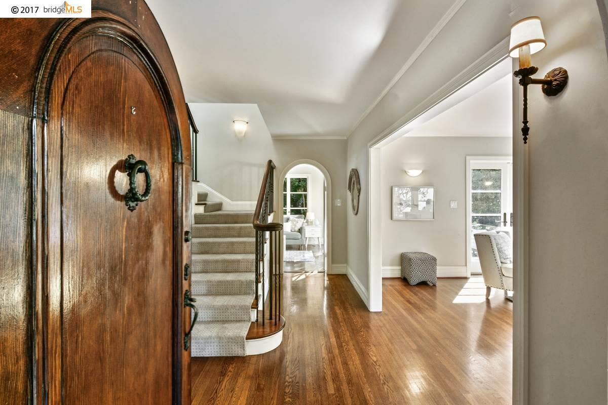 1255 Trestle Glen Rd 