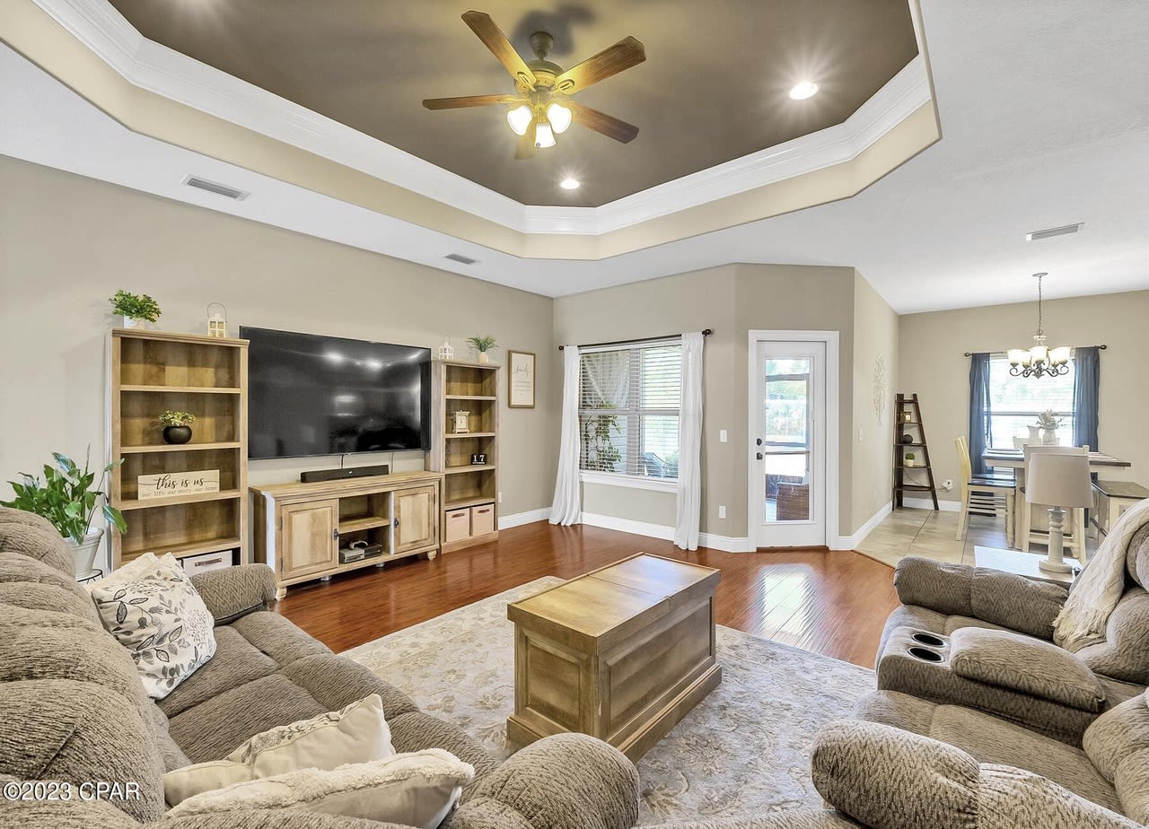 5612 DUNE CREEK Trail