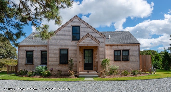 25 Woodbine Street (Cottage)