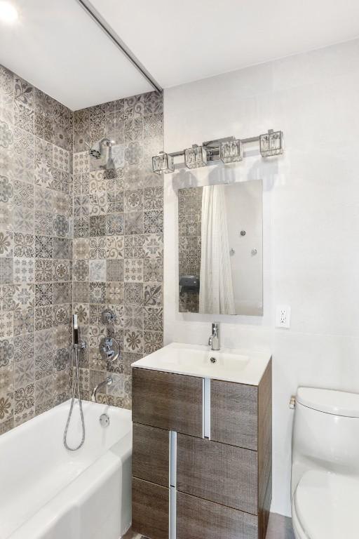 300 E 74th Street Unit: 35F