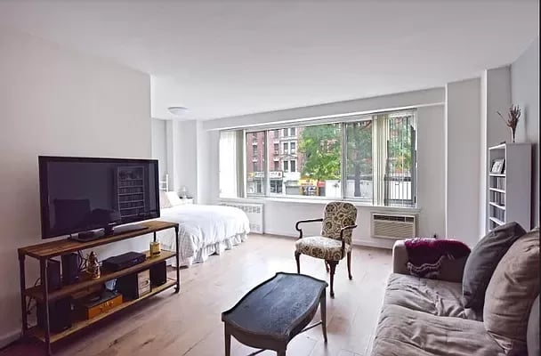 400 Central Park West Unit: 2G