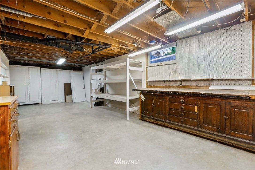 443 View Ridge Dr