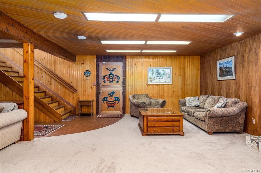 2482 Skedans Rd