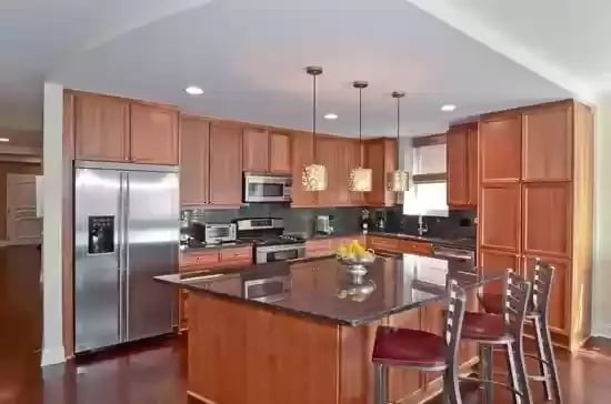 707 W Barry Ave, #302